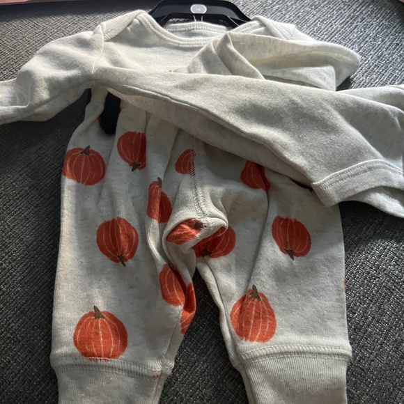 Carter's Child of Mine Baby Unisex Pumpkin Outfit Set, 2-Piece - Picture 2 of 3